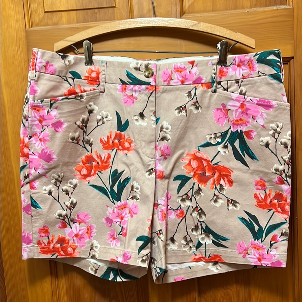 Lands' End Pink and Orange Bermuda Shorts Vibrant Floral Design